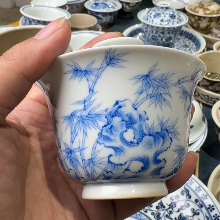 方*奇景德镇瓷器展在陶瓷文化博览中亮相