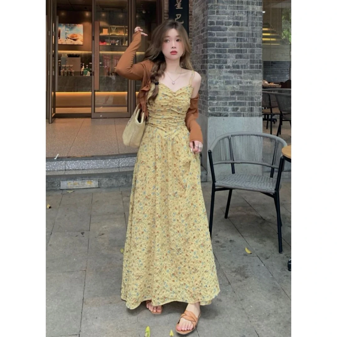 中长款收腰显瘦碎花吊带连衣裙长袖防晒衫女春秋2025新款时尚套装