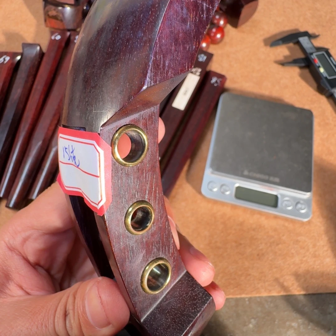 檀香紫檀（小叶紫檀）156克琴头 黑油二膘