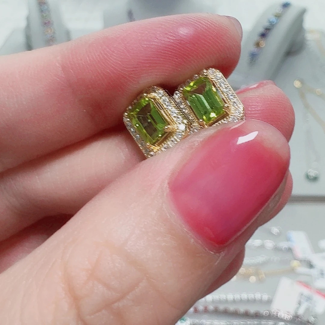 925银合成立方氧化锆耳钉