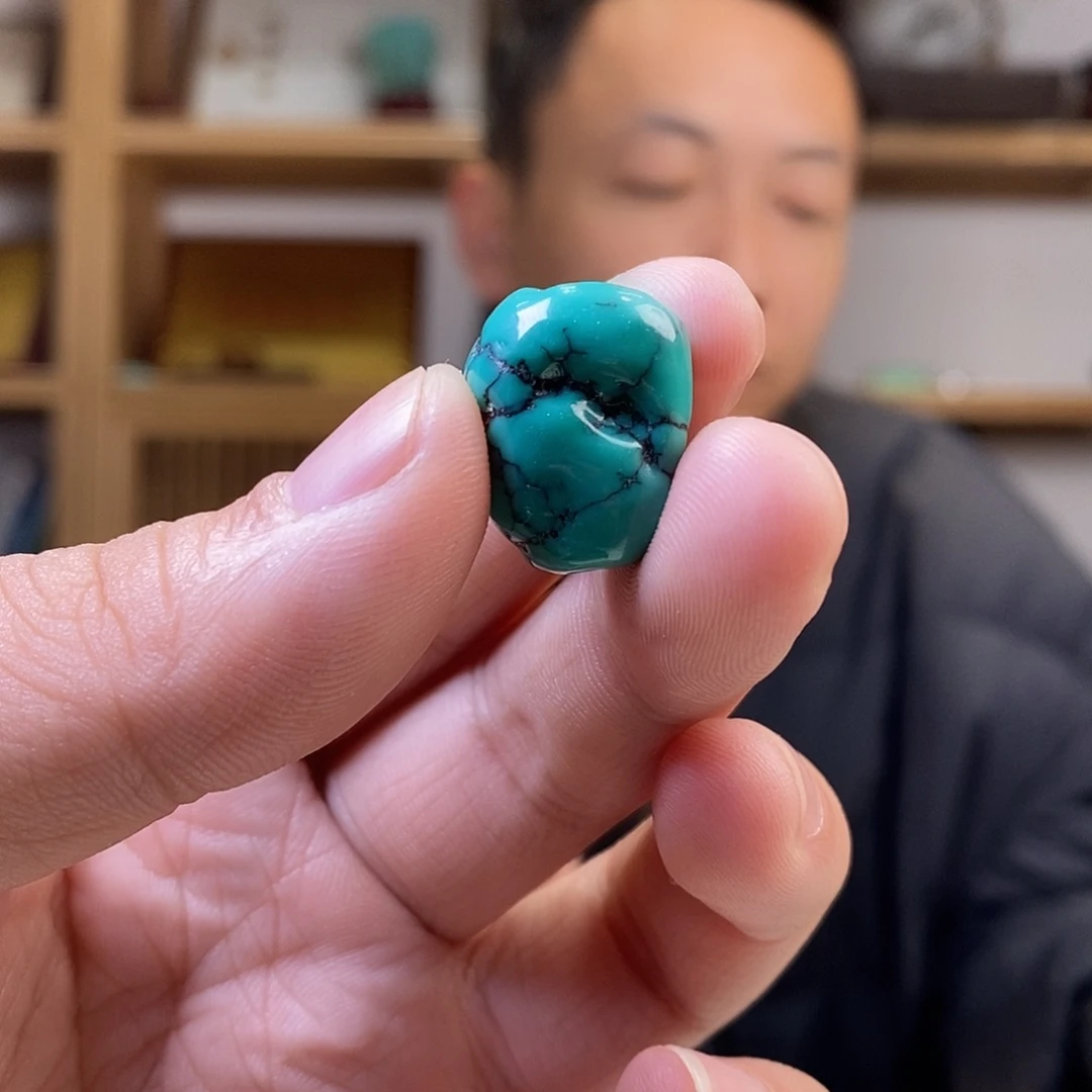 明***亮绿松石未镶嵌随型