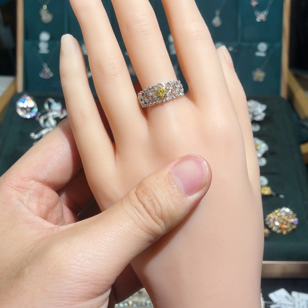 钻石18K金镶嵌戒指/指环