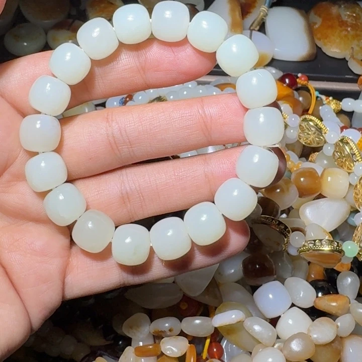 和田玉未镶嵌手串