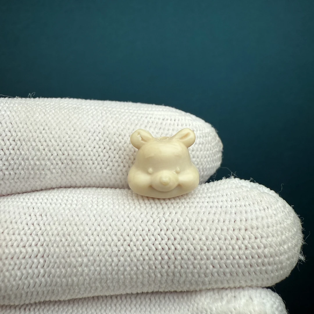 J8608【瑕疵】天然猛犸 雕刻配饰约11.6*11.5mm一物一图假一罚十