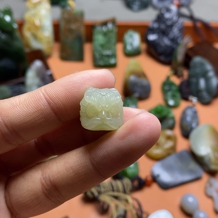 和田玉颈饰未镶嵌