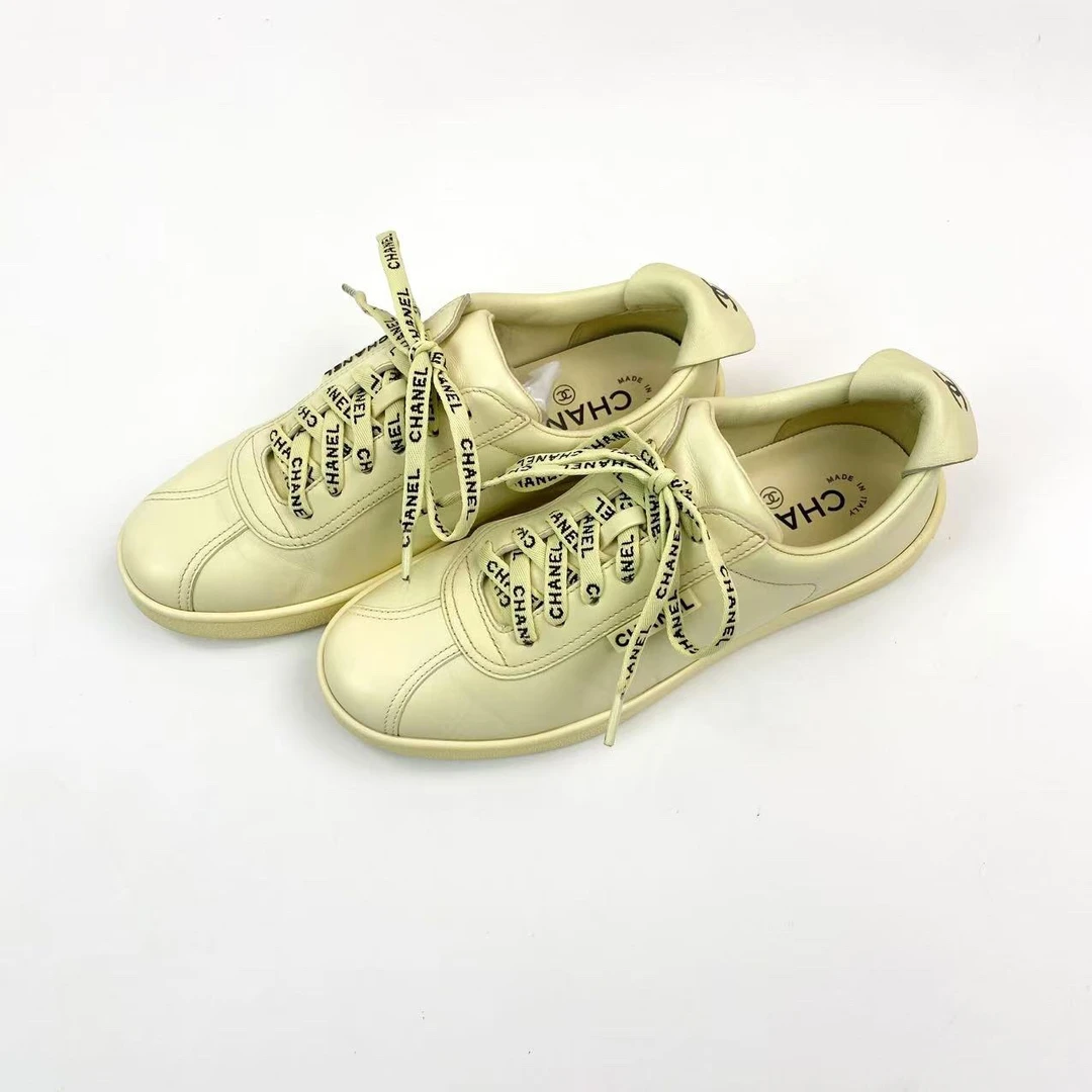 95新 Chanel/香奈儿  pp760 淡黄色休闲板鞋 36.5码