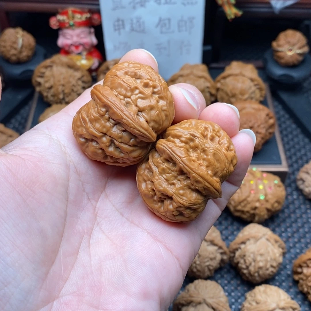 原***儿文玩核桃把件元宝