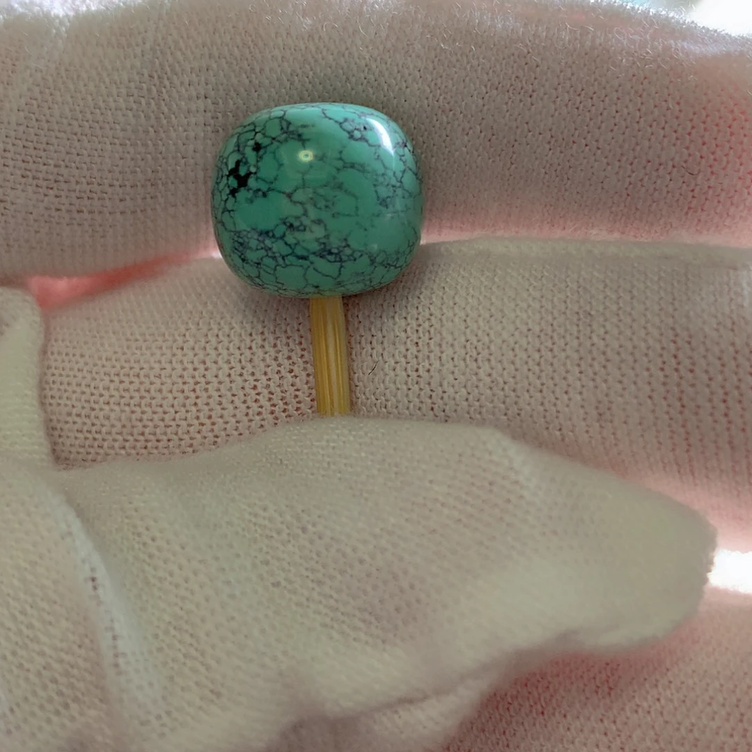 绿松石未镶嵌挂件