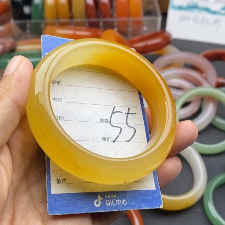 未镶嵌手镯石英质玉