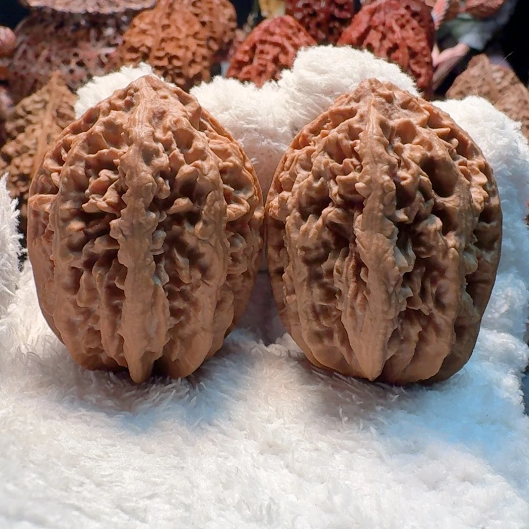 文玩核桃吊坠大蚂蚁