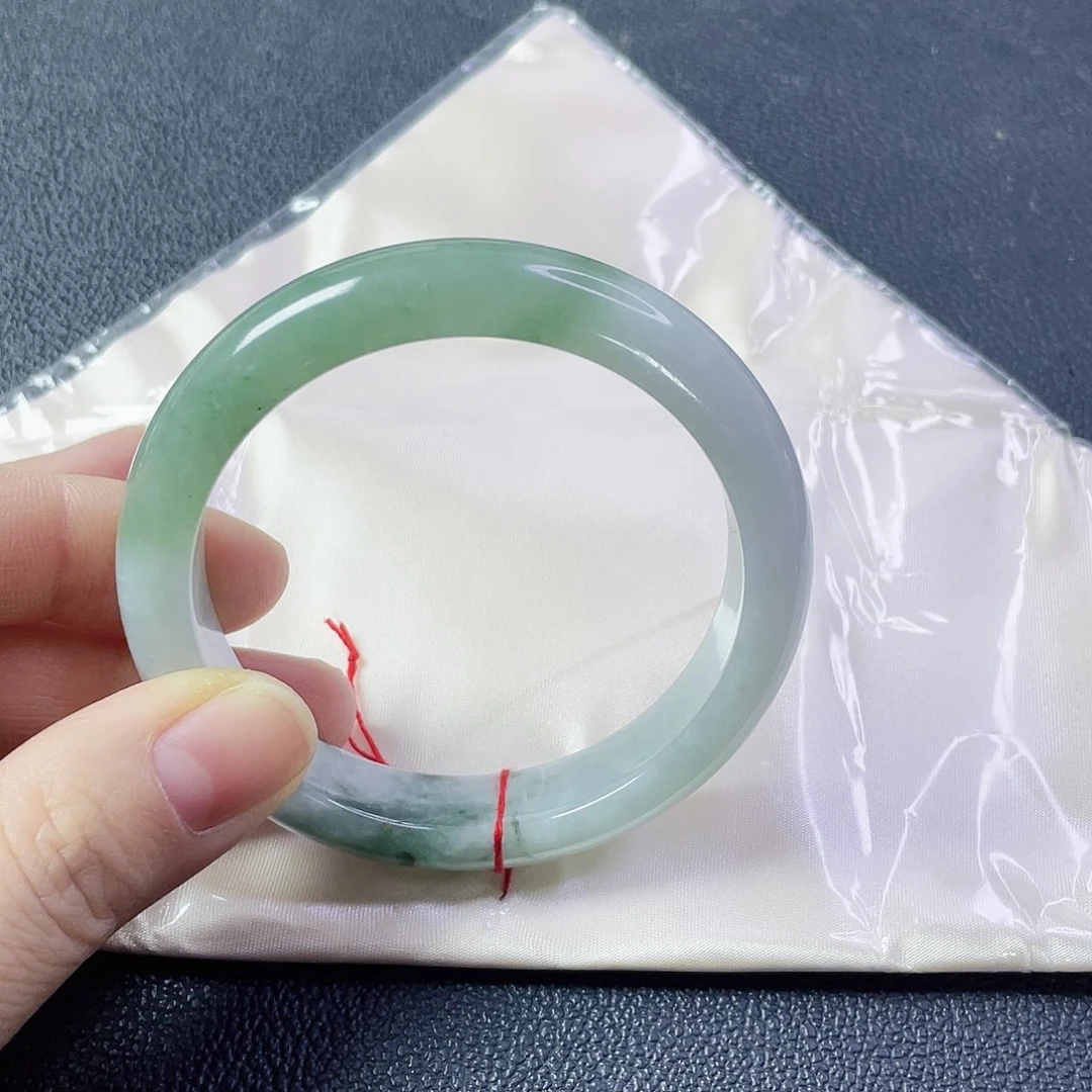 翡翠未镶嵌手镯圈口58.8宽12.8厚8.8