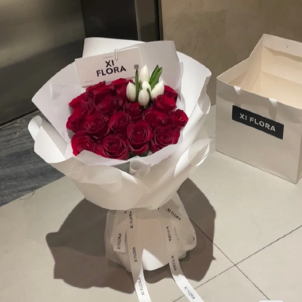 19朵红玫瑰，红玫瑰的热烈，郁金香的纯洁！优雅高级