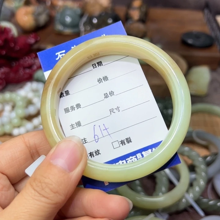 和田玉（糖玉）手镯未镶嵌Y**✌61
