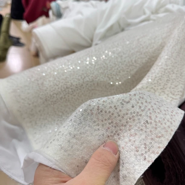 39 羊毛呢绣亮片加衬3米