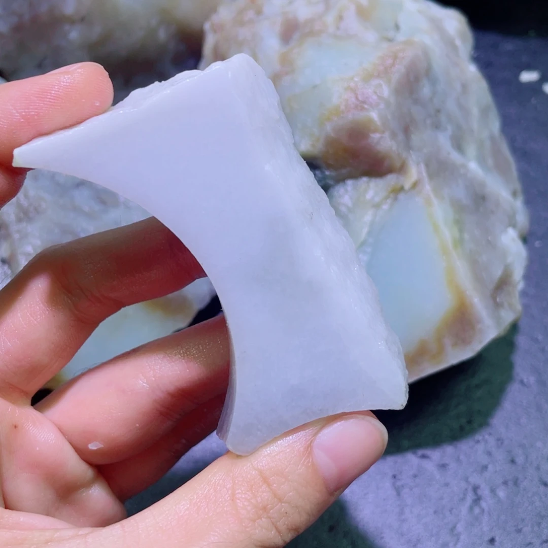 和田玉未镶嵌珠宝半成品