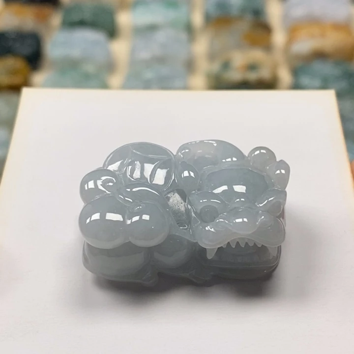 翡翠颈饰未镶嵌天然翡翠貔貅吊坠