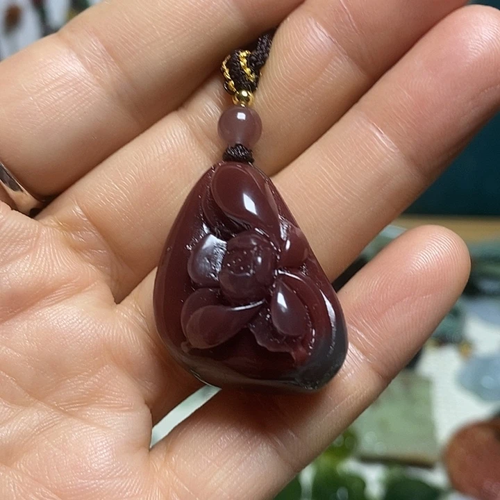 翡翠未镶嵌吊坠(赠链)