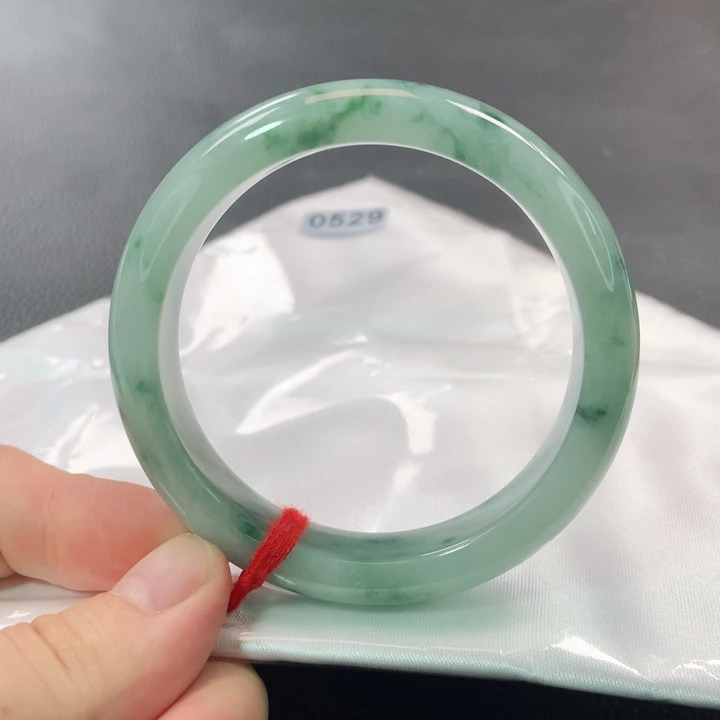 翡翠手镯未镶嵌0529号