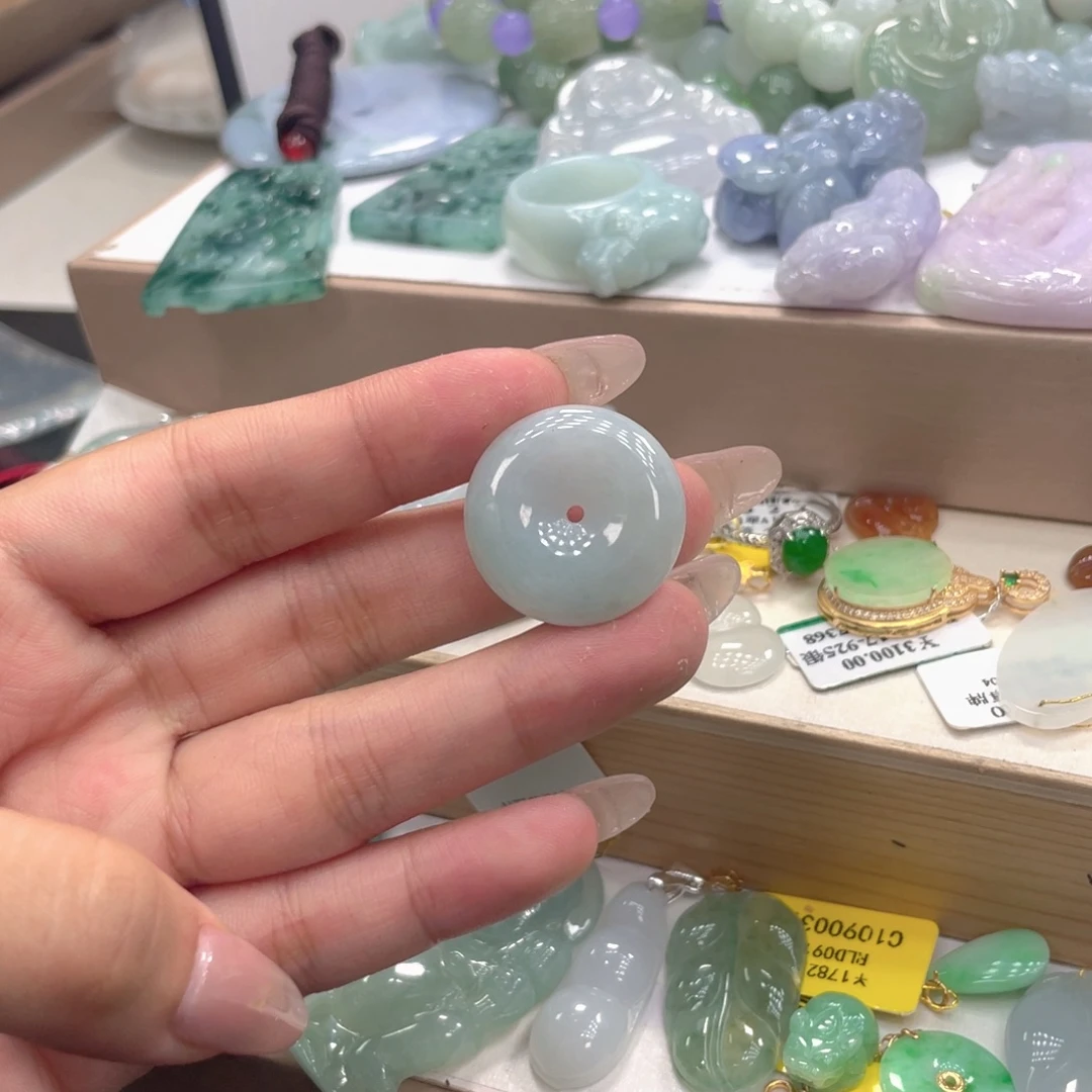 翡翠未镶嵌颈饰0000