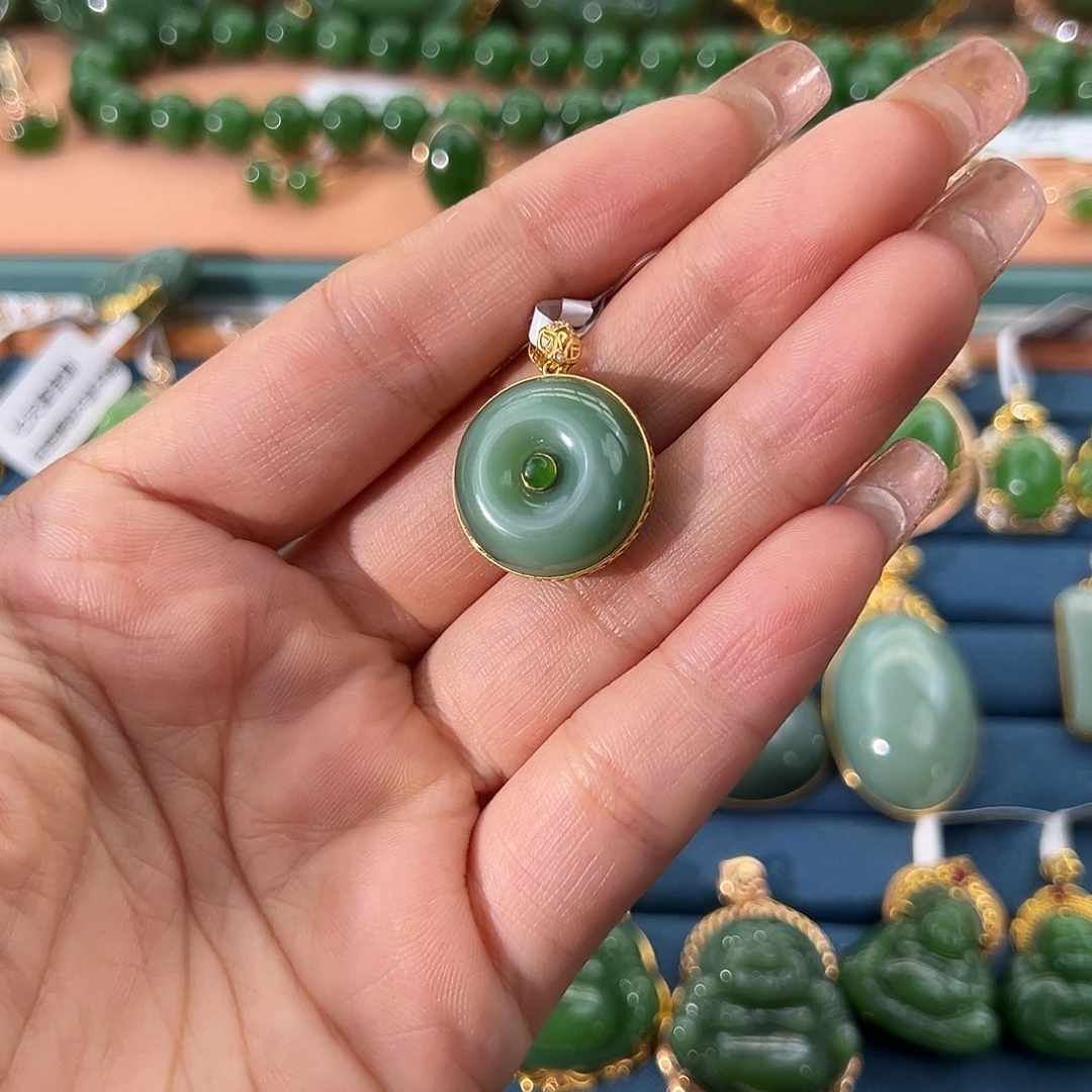 和田玉（碧玉）18K金镶嵌吊坠(不含链)