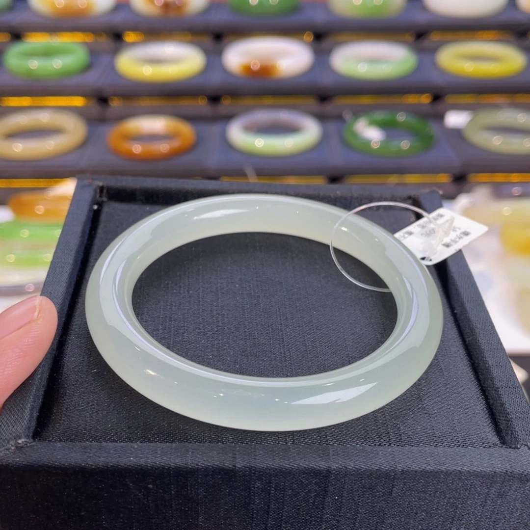 未镶嵌手镯和田玉-高冰晴圆条58