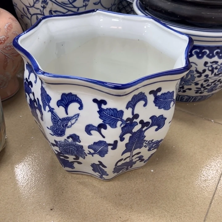 瓷片微瑕陶瓶。。。。。。丝丝