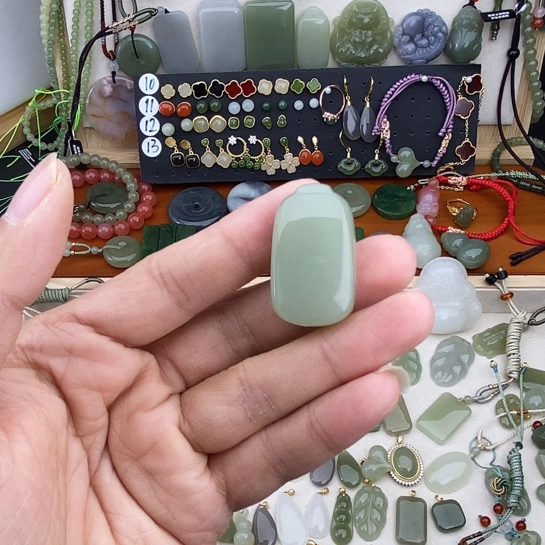 和田玉未镶嵌吊坠(不含链)