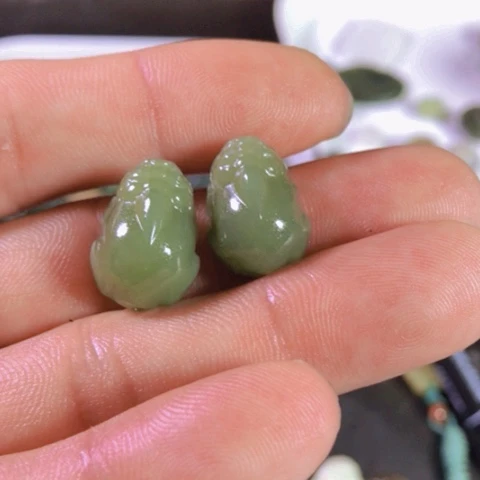手链未镶嵌和田玉（碧玉）?****