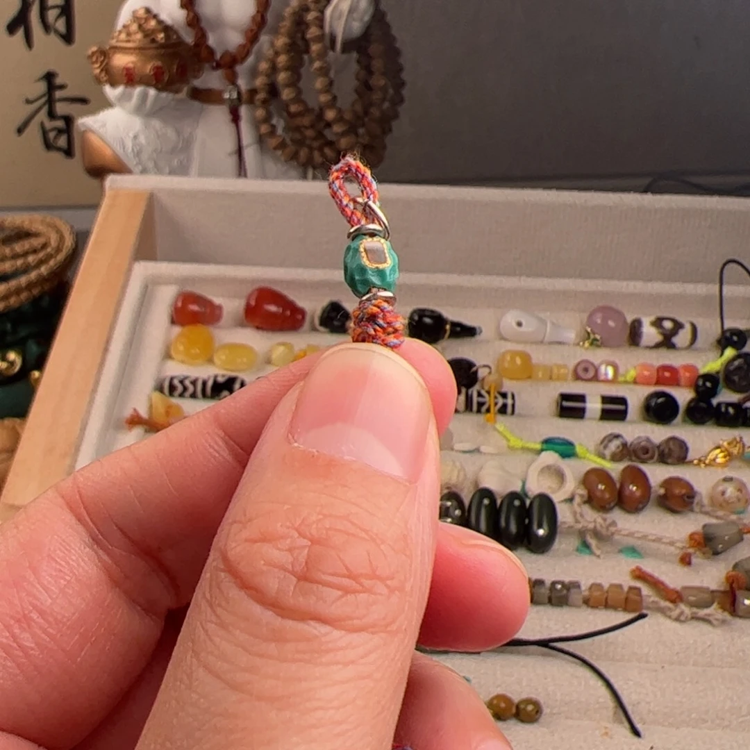 柏香籽/百香籽吊坠睡****郎