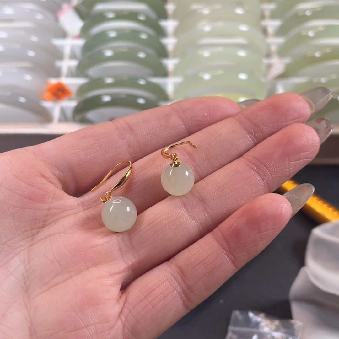 未镶嵌手镯和田玉晚***·