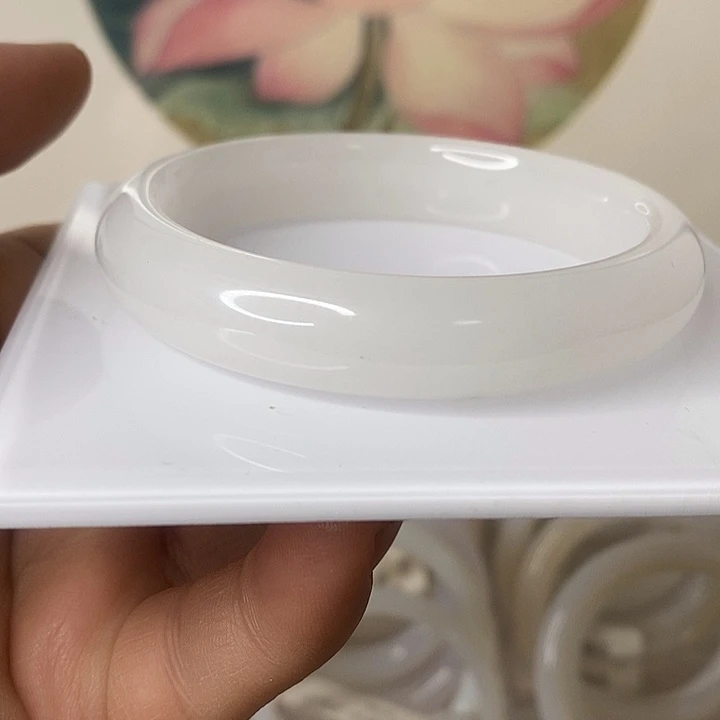 石英质玉（非洲翠）未镶嵌手镯