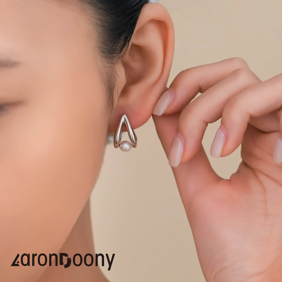 925银仿珍珠耳饰 S925银轻奢气质双翼珍珠耳环E150