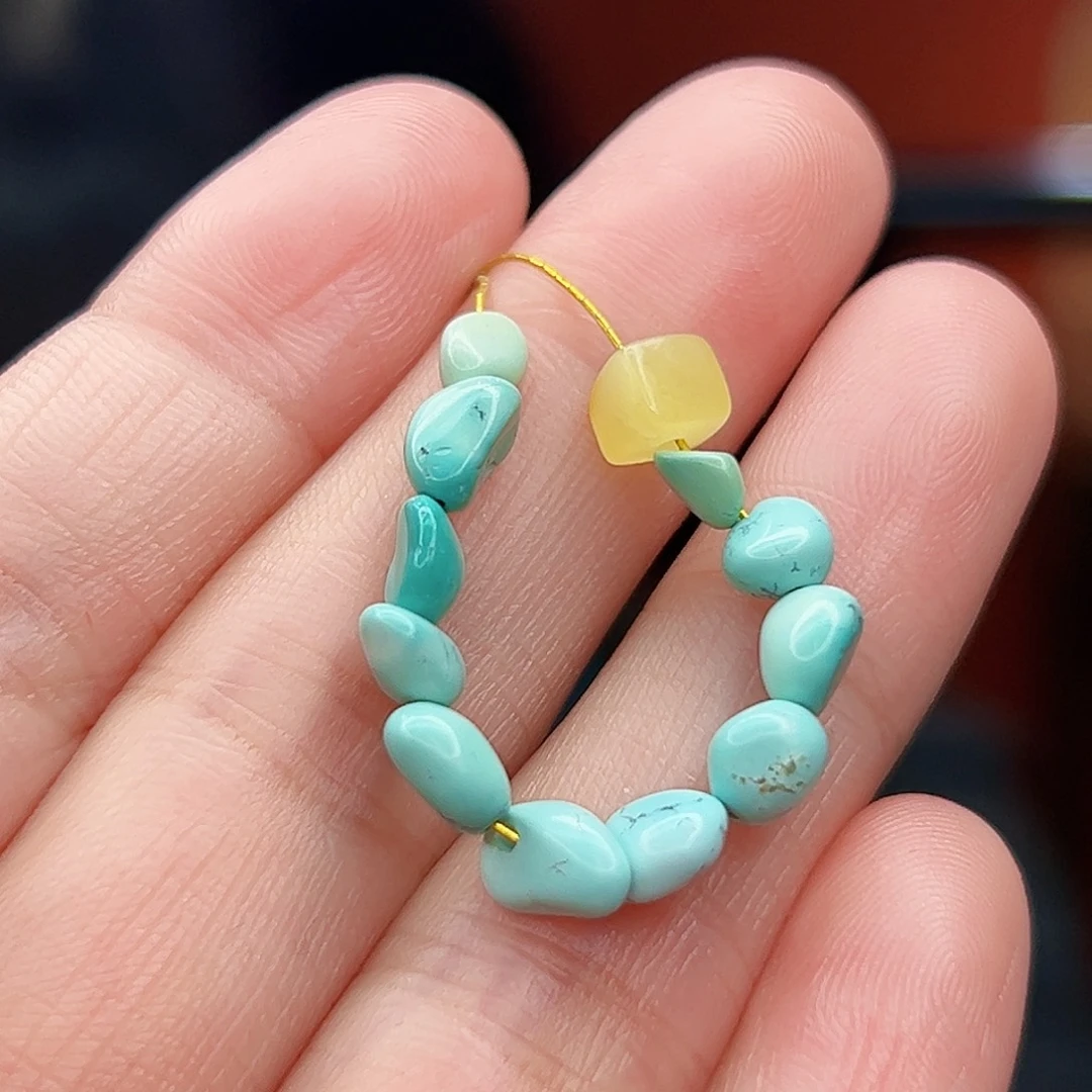 蜜蜡未镶嵌珠宝奇石