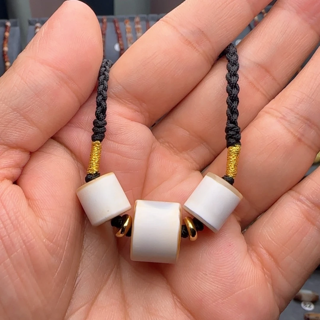 未镶嵌颈饰玛瑙/玉髓