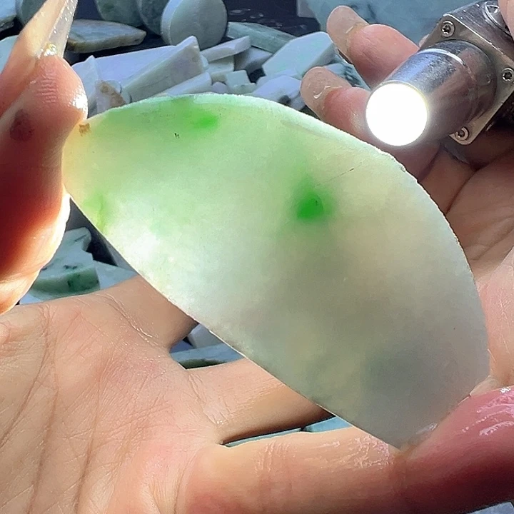 翡翠裸石翡翠冰绿65