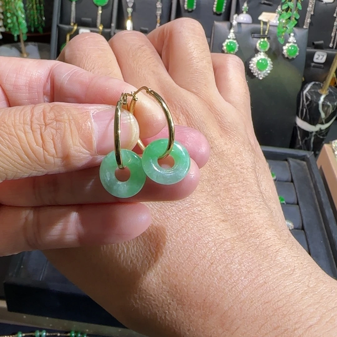 翡翠18K金镶嵌颈饰耳环