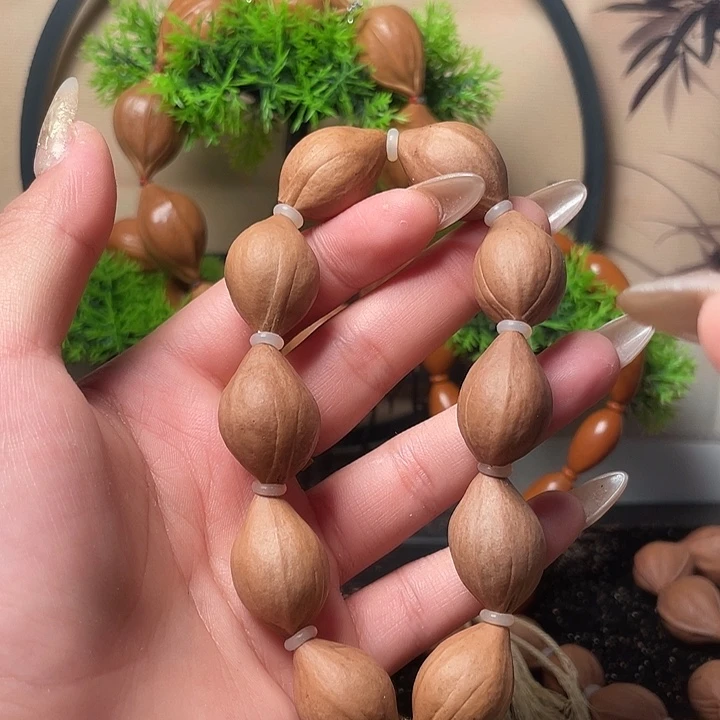 橄榄核手串/手链1.8三面佛