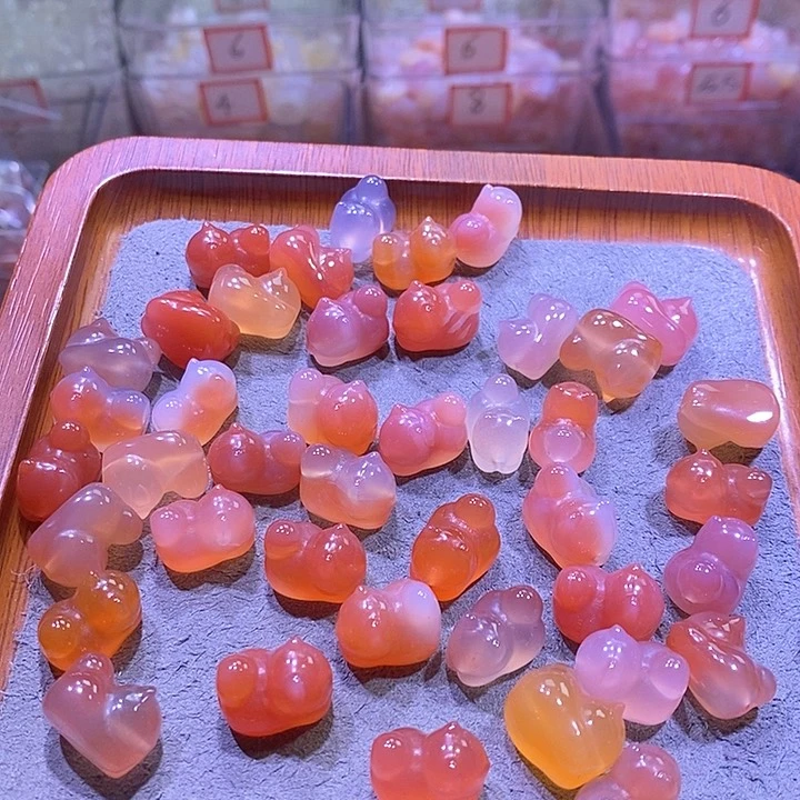 未镶嵌颈饰玛瑙/玉髓趴趴猫一个