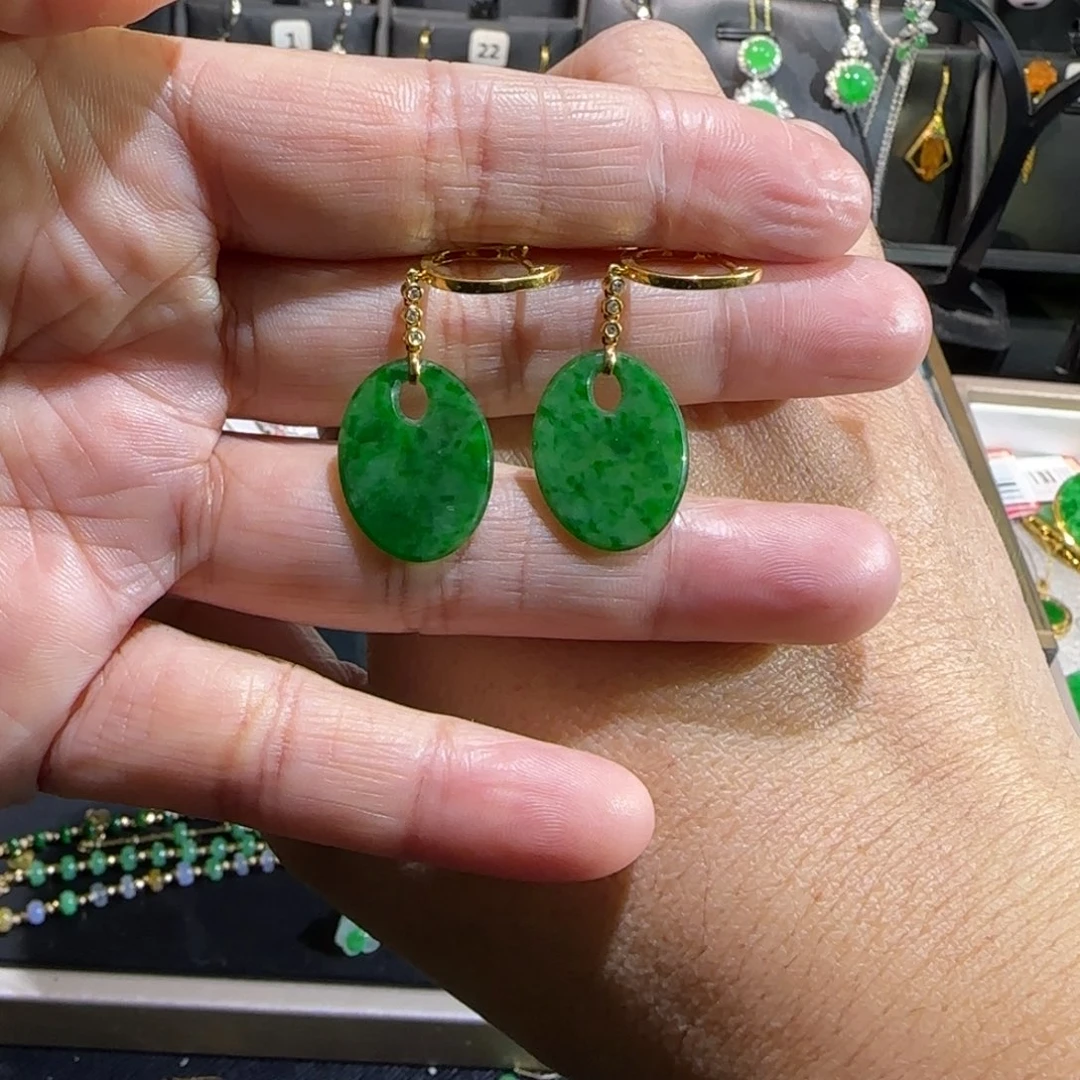 翡翠18K金镶嵌颈饰耳包