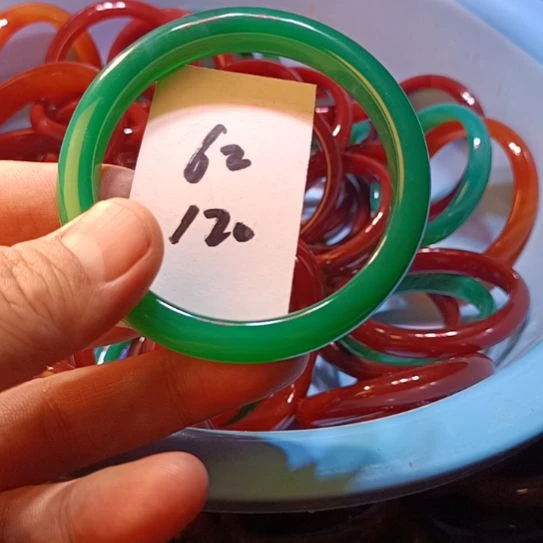 玛瑙/玉髓手镯未镶嵌