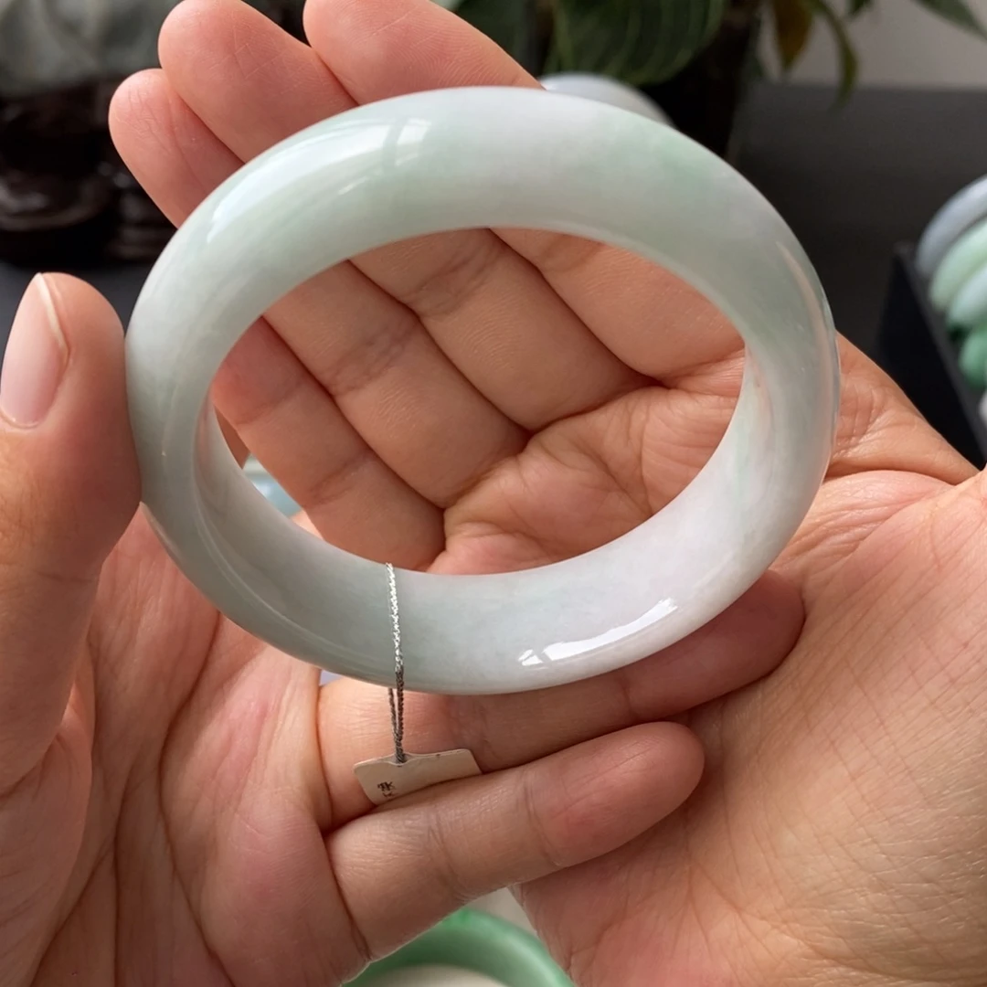 未镶嵌手镯翡翠天然