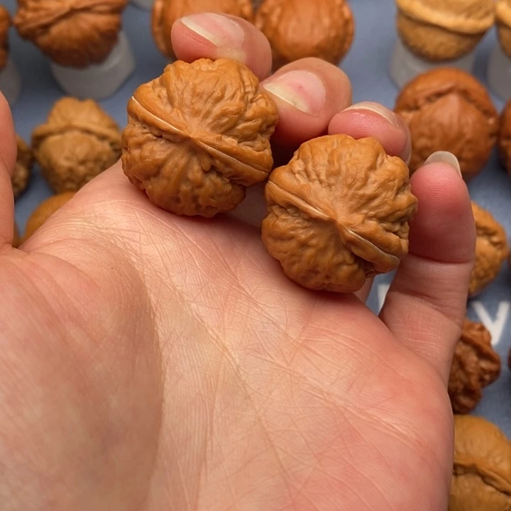 文玩核桃把件玉石方尊