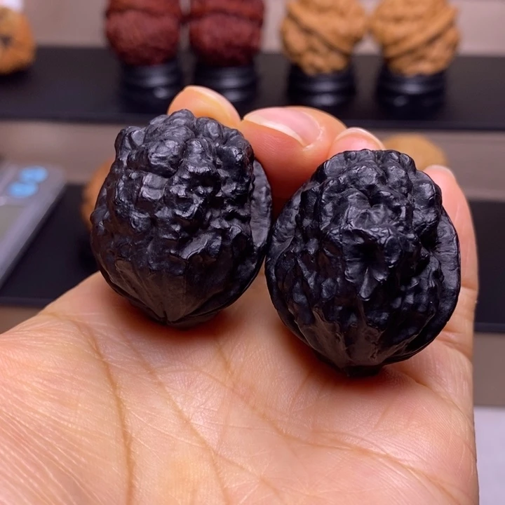 文玩核桃把件包罗万象地闷20