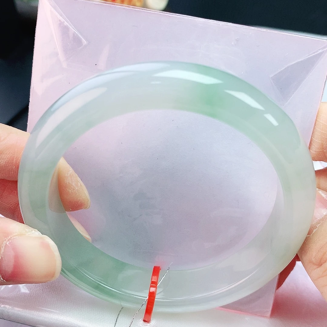 翡翠手镯未镶嵌57圈