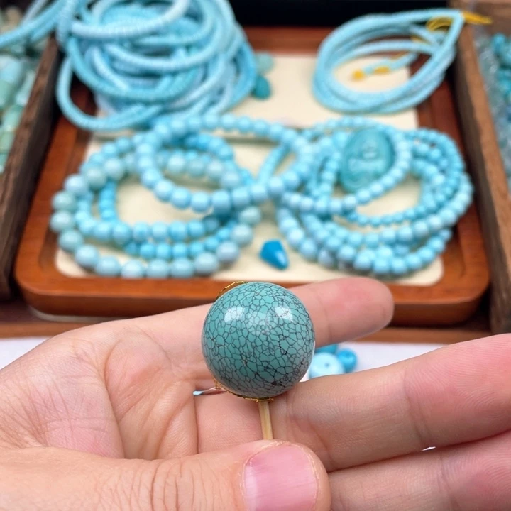 绿松石颈饰未镶嵌无***.