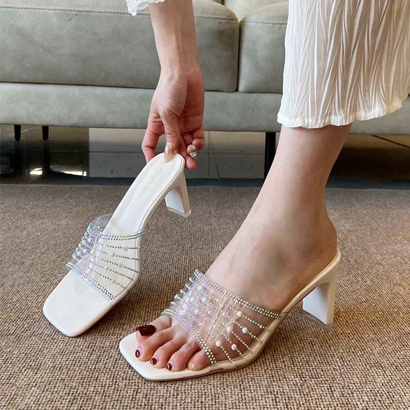 2525年法式小众尖头水钻高跟拖鞋女细跟名媛银色一字带透明拖凉鞋