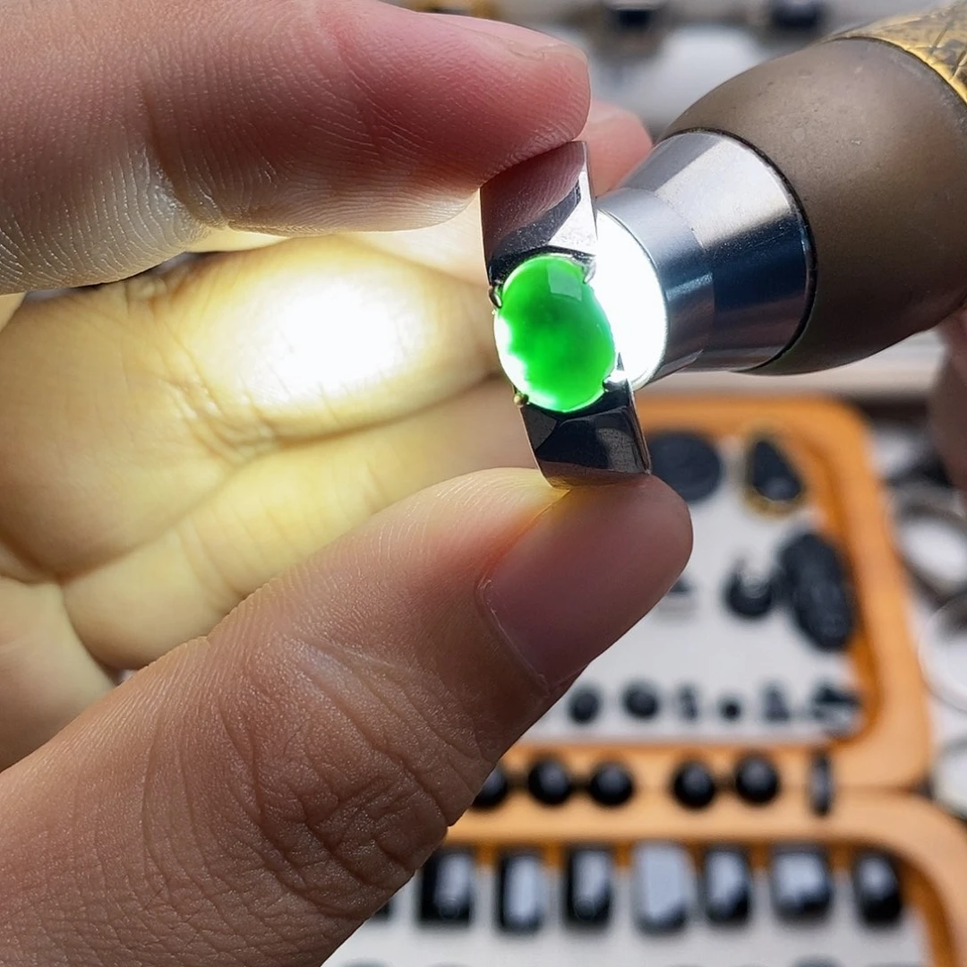 银S925镶嵌戒指翡翠