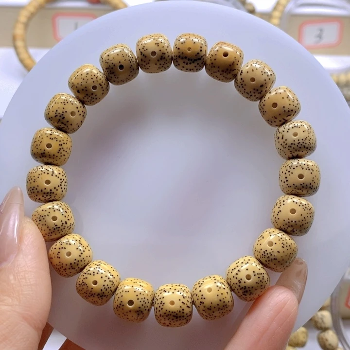 信***生手串星月菩提11鸡油黄