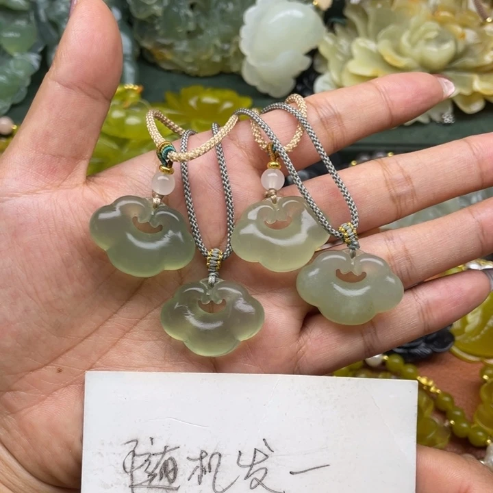 蛇纹石玉合金颈饰