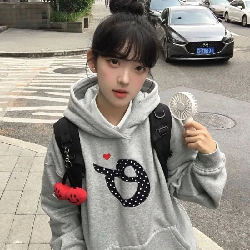 美式复古连帽波点字母e卫衣女春秋贴布绣宽松百搭休闲设计感外套